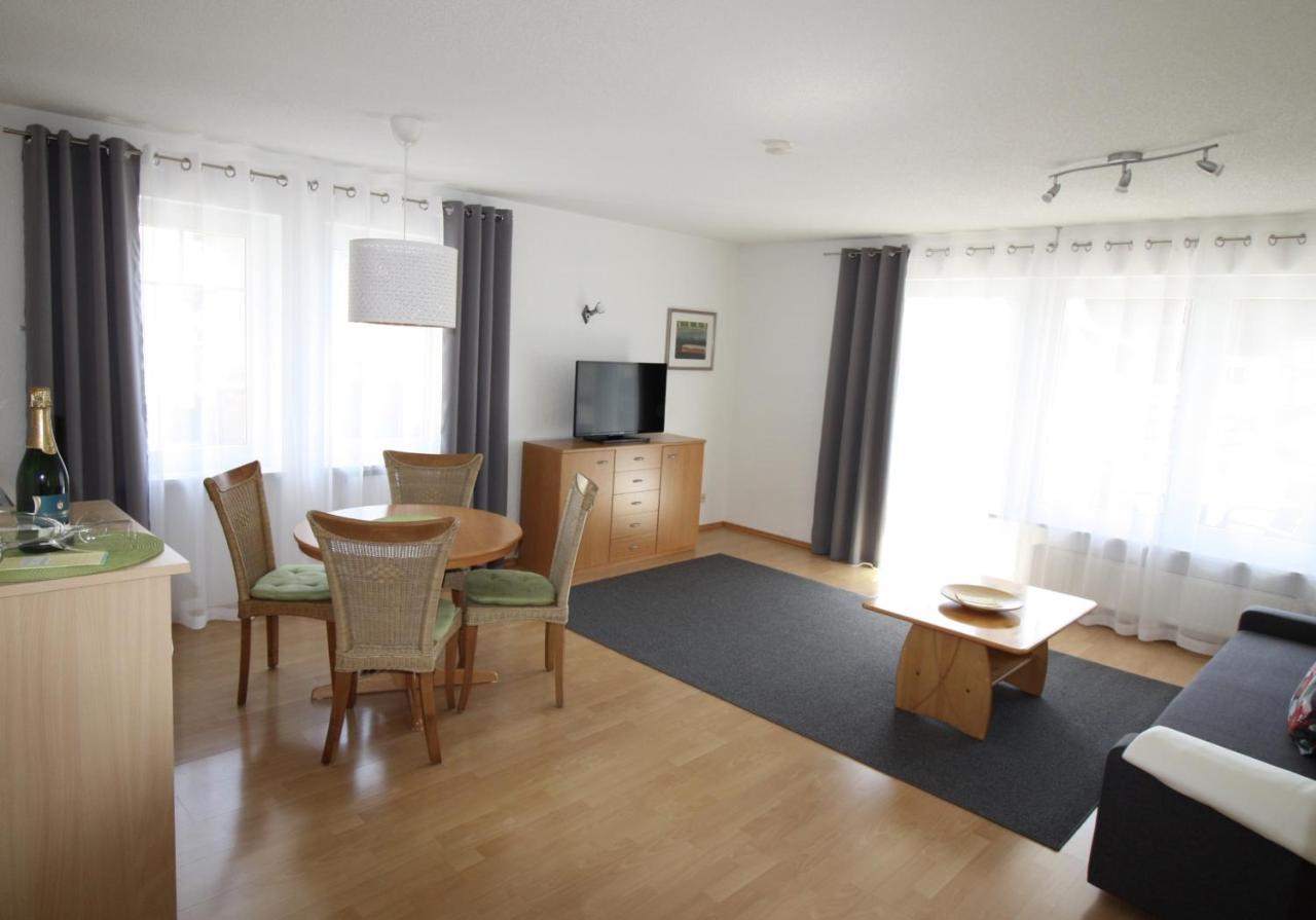 Gaestehaus Maeder Am Hafen Uhldingen-Mühlhofen Oda fotoğraf